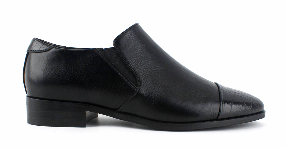 Croc-Embossed Toe Cap Pointed Loafers 2