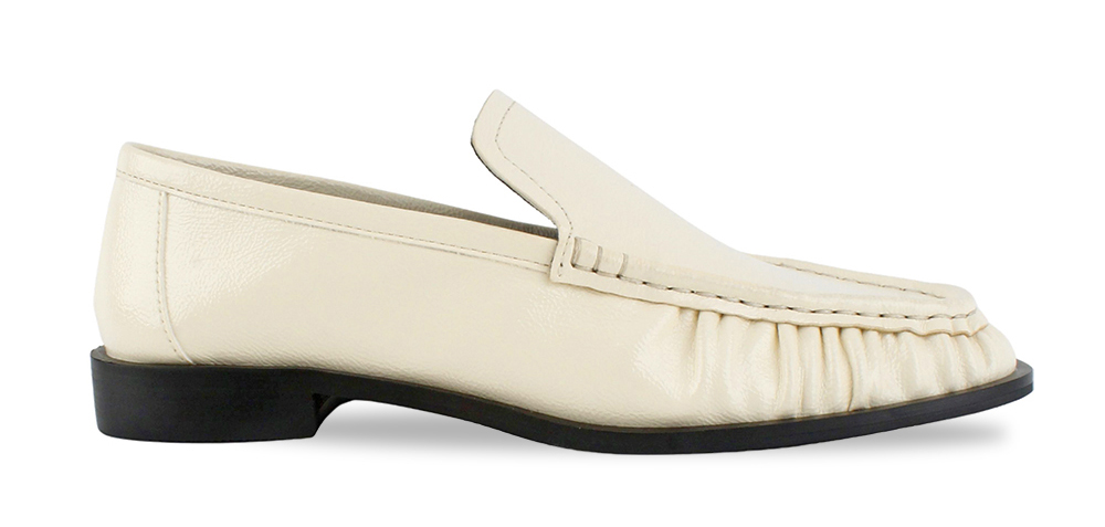 Gathered Vamp Plain Flat Loafers