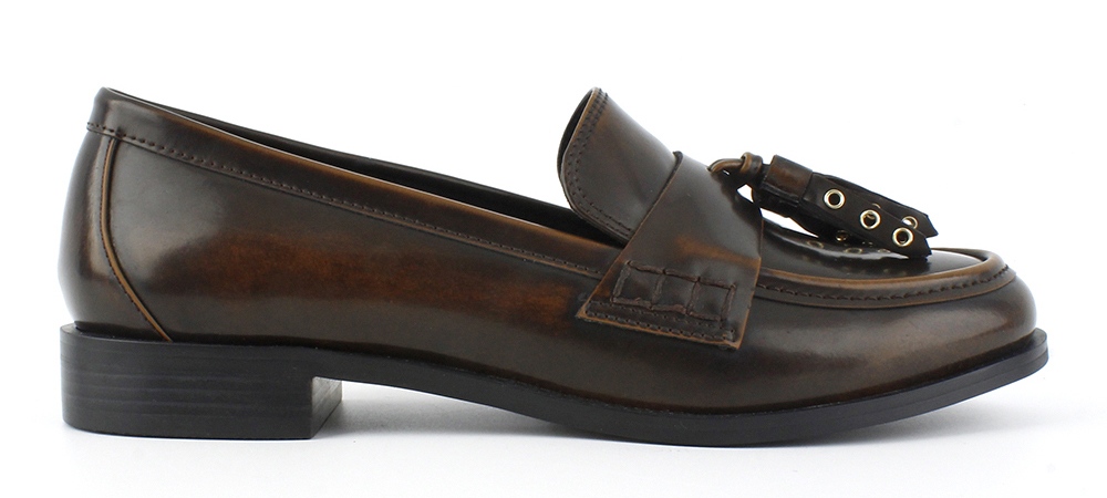 Eyelet Tassel Flat Loafers