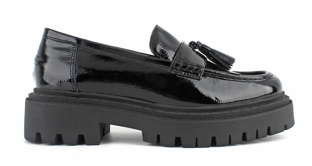 Tassel Detail Lug Sole Loafers 2